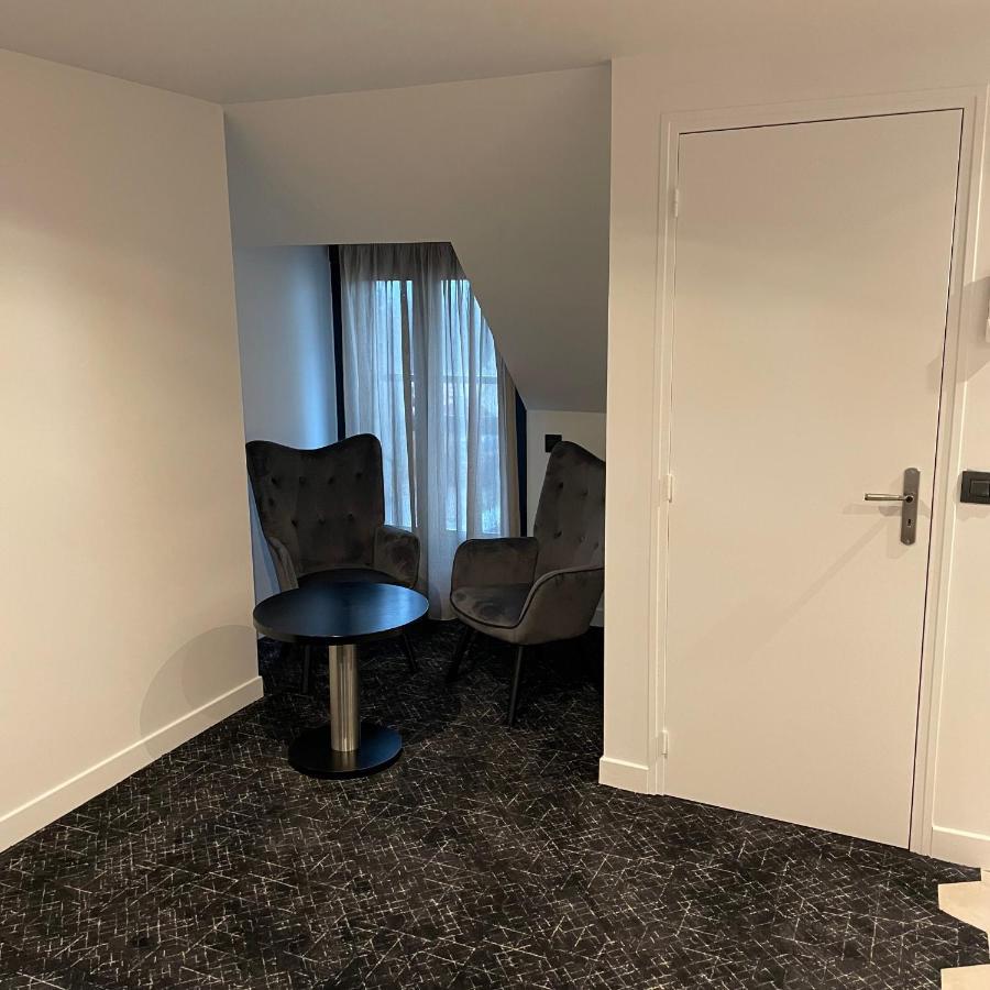 Le Sainte Jeanne Hotel Cormeilles-en-Vexin Екстериор снимка