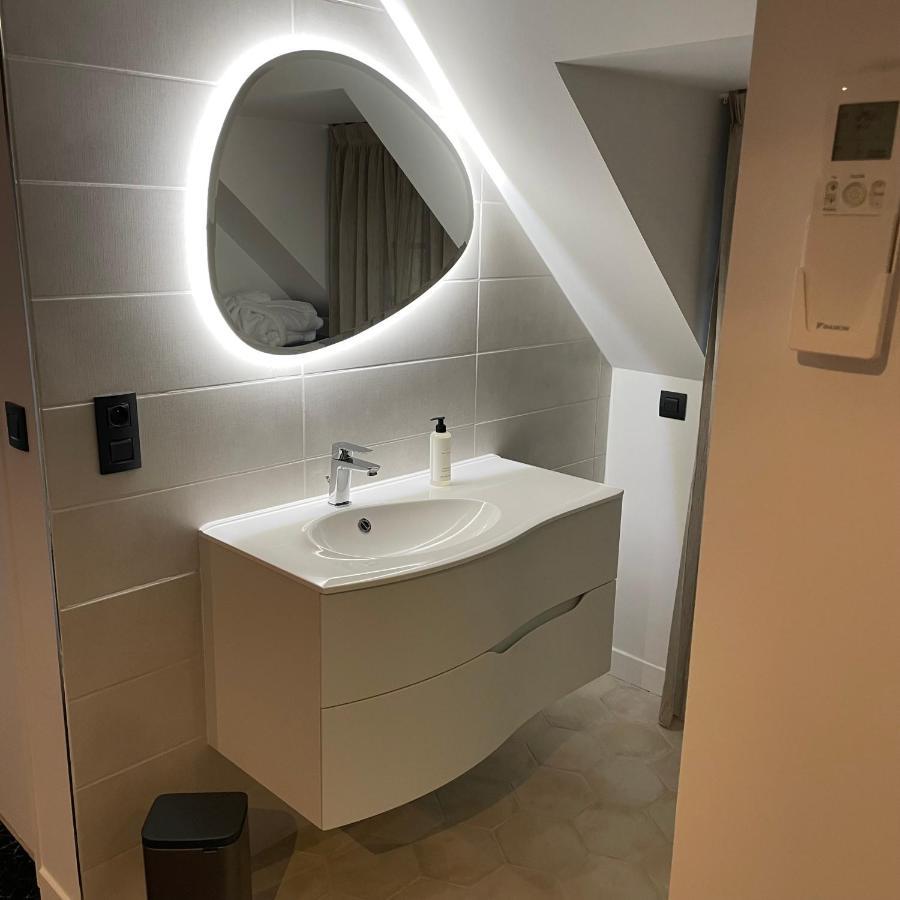 Le Sainte Jeanne Hotel Cormeilles-en-Vexin Екстериор снимка